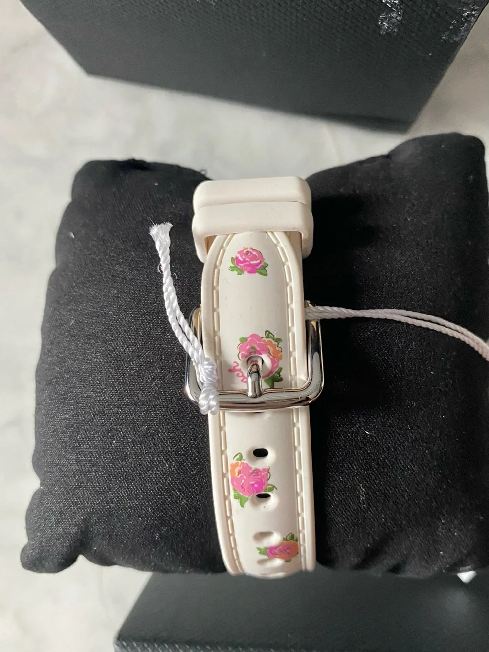 Coach Womens Kitt Watch 34mm Silicone White Rose Flower Band